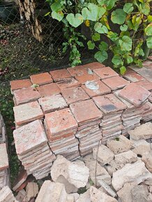 Stará pálená dlažba z půdy - 2