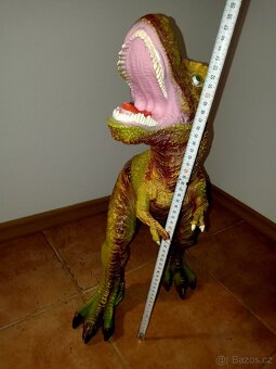 Dinosaurus - 2