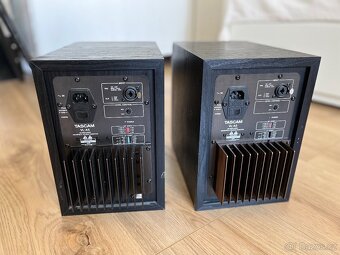 Studiove monitory TASCAM - 2