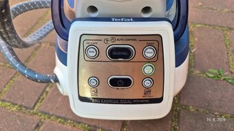 Parní žehlící stanice TEFAL - 2