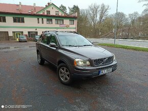 Volvo XC90 2.4 d5 136kw 4x4 manuál facelift bi-xenon - 2