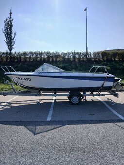 Motorový člun s motorem Volvo penta - 2