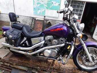 Honda VT1100 C - 2