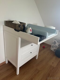 Prebalovaci stul ikea sundvik - 2