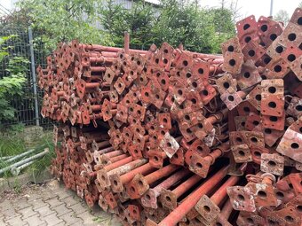 Stavebni stojky 2m-3,5m - 2