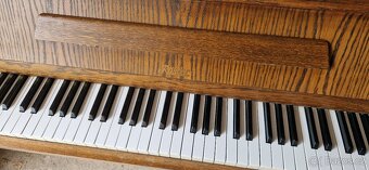 Piano Rösler - Petrof - Dub - 2