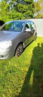 Volkswagen Polo - 2
