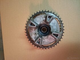 Rozeta s nábojem zadního kola Honda CBR 125 R - 2