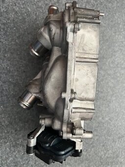 Vodní čerpadlo, chlazení motoru 05E 121 111 K - 2