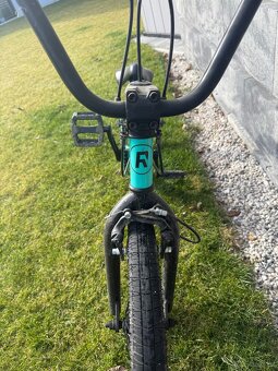 Radio Revo 20" - 2