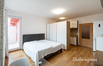 Pronájem bytu 1+kk, Farkašova, Kyje, 16000 Kč/měs, 32 m2 - 2
