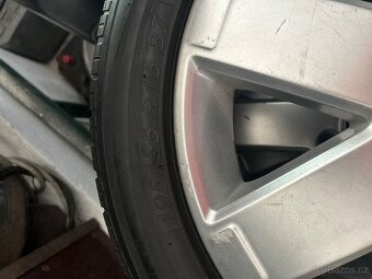 Ford R16 - 2