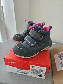Celoroční kotníčkové SUPERFIT s goretexem - vel. 28 - 2