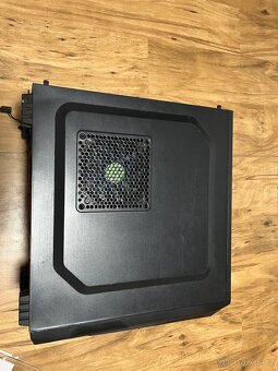 PC skříň - 2