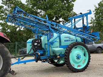 Postřikovač Berthoud primer 2000 l 18m - 2