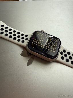 Apple Watch Series 9 – 41mm (GPS), bílé sportovní pásky – dr - 2