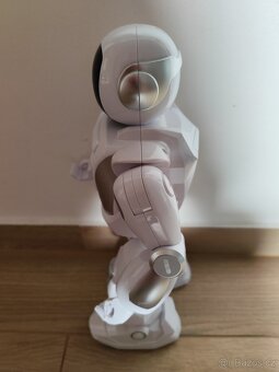 Silverlit robot na dálkové ovládání - 2