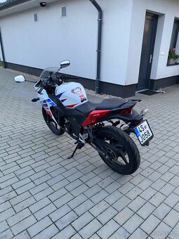Honda cbr 125r 2015 - 2