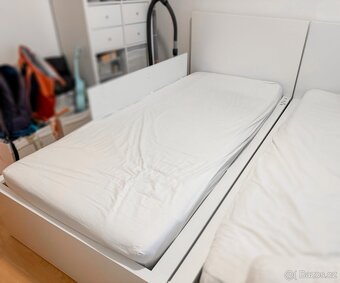 Postel IKEA MALM 90x200 cm - 2