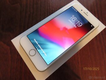 iPhone 8 64 GB jako nový - 2