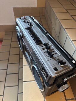 RADIOMAGNETOFON AIWA - 2
