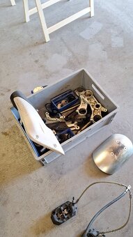 Bmw r nine t různé díly. - 2