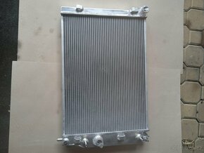 Chladič na Chevrolet Corvette C5 - 2