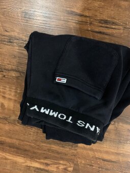 Tommy Hilfiger tepláky - 2