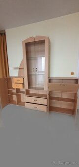 Pěkná obývací stěna  - LEVNĚ - 2