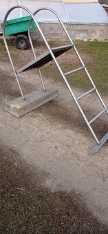 Schody do bazénu - 2