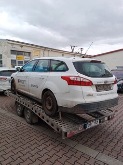 Ford focus III 1.6 benzín díly - 2