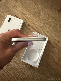 Apple iPhone 11, 64 GB - 2