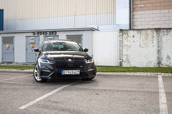 Škoda Octavia Combi 2.0 TDI RS DSG - 2