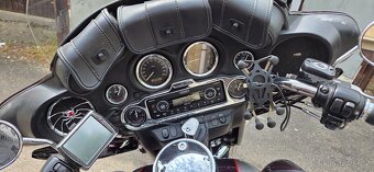 Harley-Davidson FLHTCU Electra Glide Classic - 2
