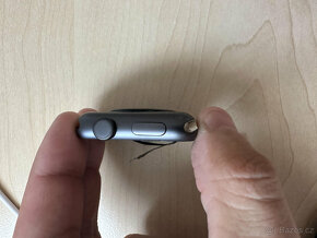 Apple watch 3 42mm (na nahradni dily) - 2