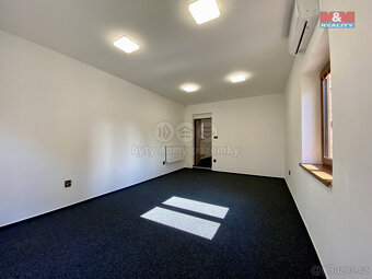 Pronájem obchod a služby, 40 m², Český Těšín, ul. Studentská - 2