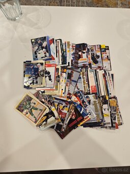 Hokejové kartičky 90.roky LOT E 1487ks - 2