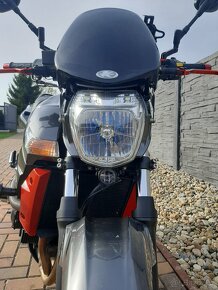 Suzuki gsr 600 - 2