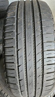 235/55R18 - 2