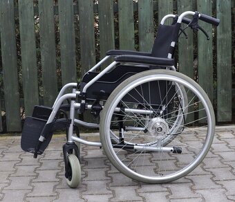 022-Mechanický invalidní vozík Meyra - 2