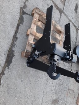 Prodám čelní hydrauliku uř1 72,77 atd. - 2