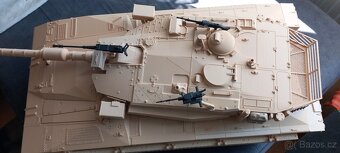 Tank MERKAVA 1:10 - 2