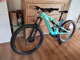 Specialized Turbo Levo model 2023 baterie 700w - 2