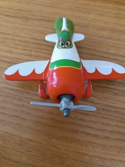 Letadla Pixar z kovu - 2