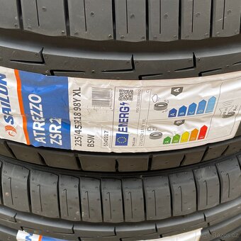 Uplně nové letní pneu 235/45 R18 98Y XL Sailun - 2