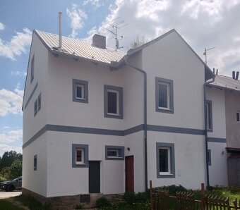 Prodej dvou domů v Českých Velenicích - 2