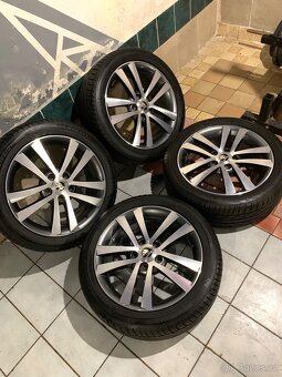 Alu kola Škoda R17 5X112 LETNÍ PNEU 225/45 R17 100% Vzorku - 2