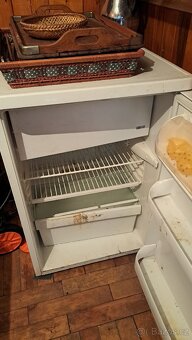Lednička Zanussi funkční 107 litrů+15l mrazák - 2
