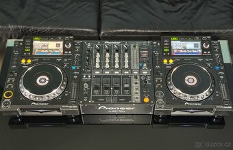 Pioneer CDJ 2000 + DJM 700 - 2