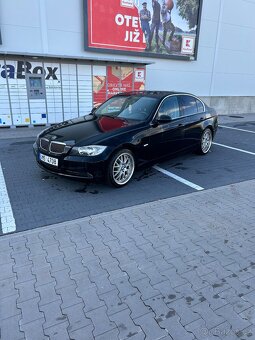 Bmw e90 325i - 2